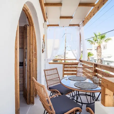 Sandy's Cycladic Style