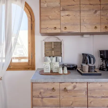 Sandy's Cycladic Style Apartament *