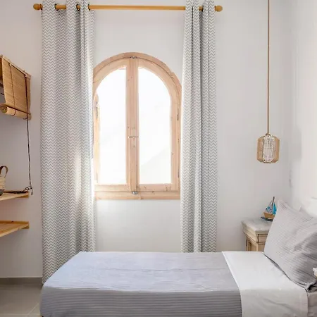Sandy's Cycladic Style Apartament